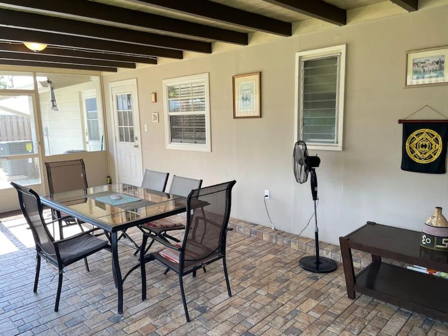 Vacation Home On Alligator Drive Woodmere Екстериор снимка