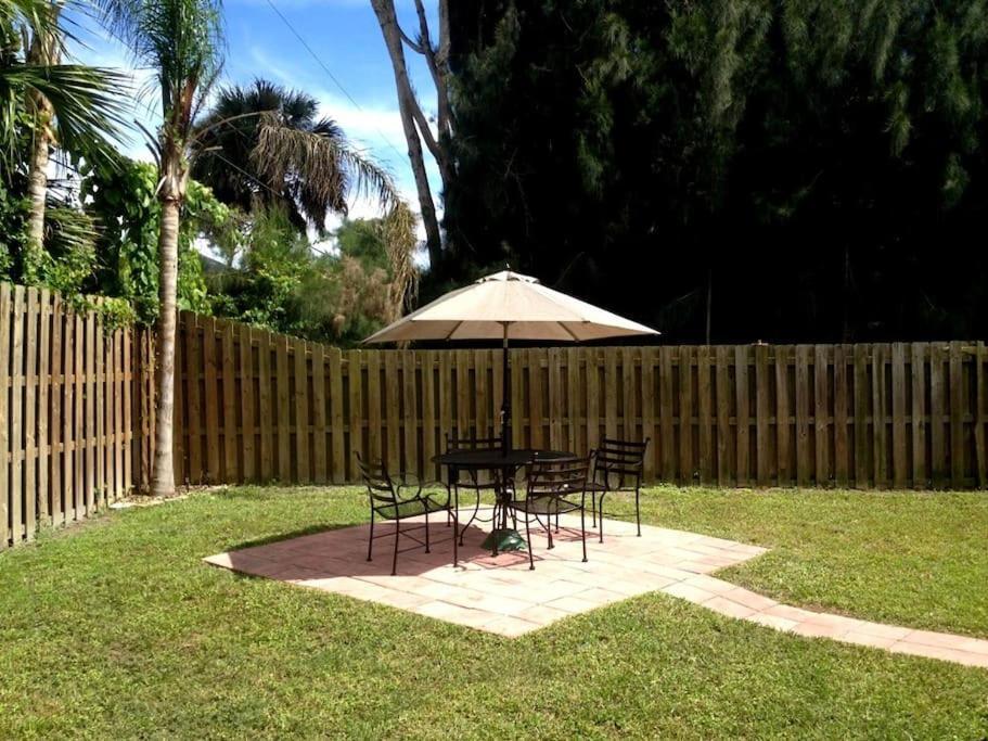 Vacation Home On Alligator Drive Woodmere Екстериор снимка